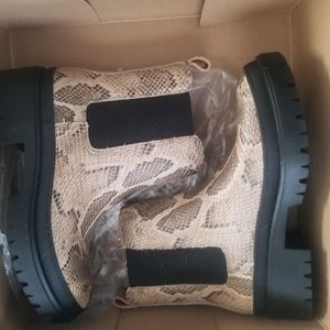 Lucky brand womens short boot. Faux snakeskin on thin suede. Size 7